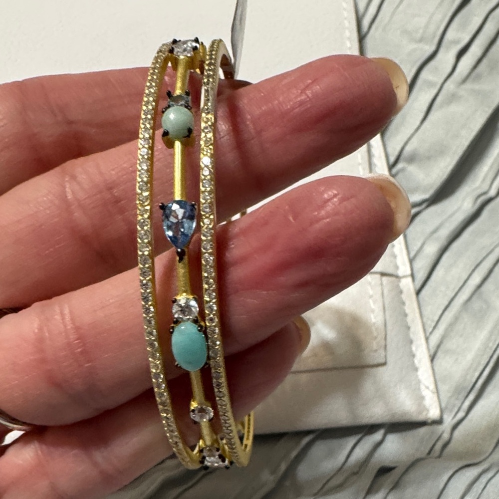 Frieda Rothman 3 bracelets Elegant Yellow Bangle Set